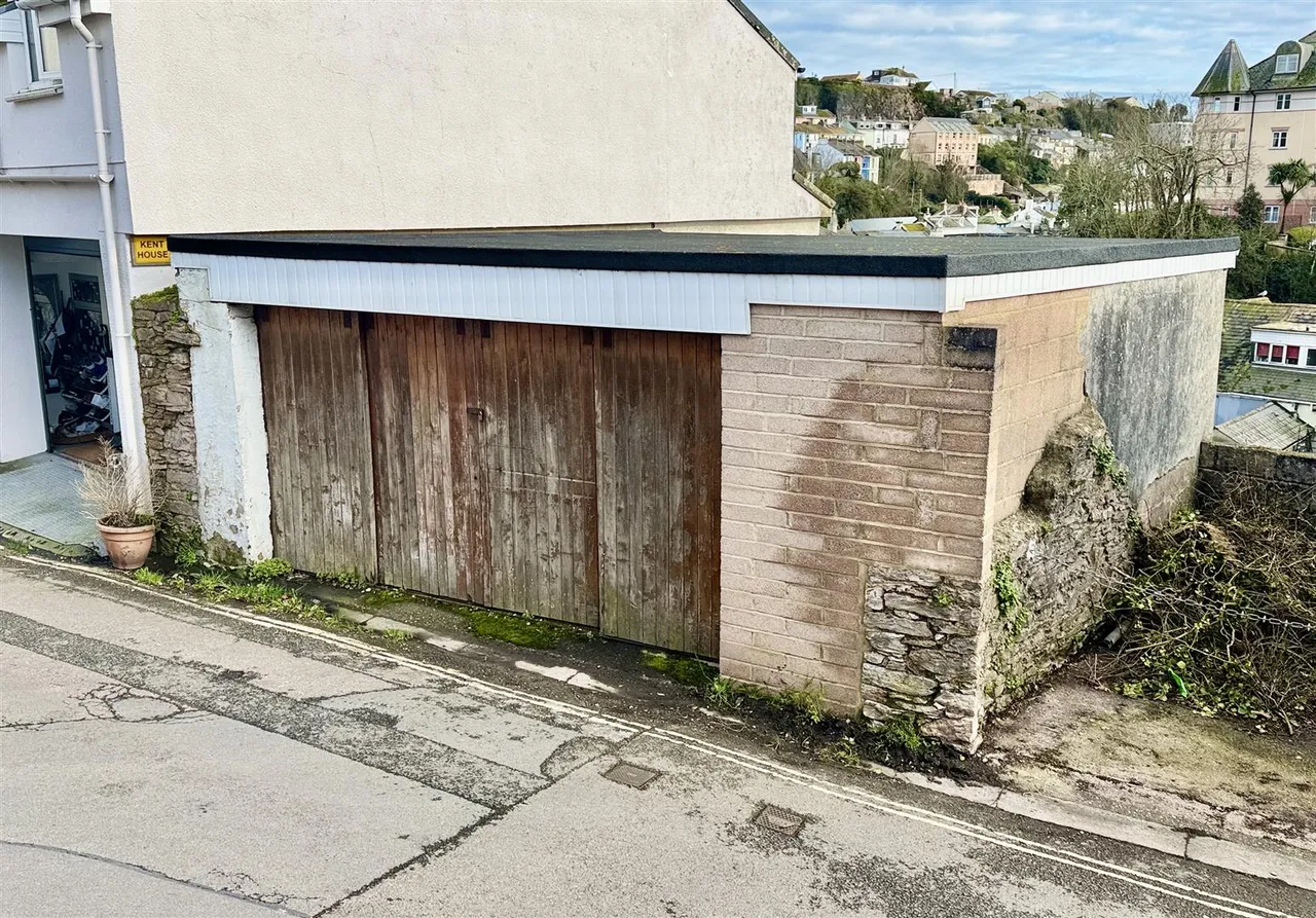 New Road, Brixham, photo 5
