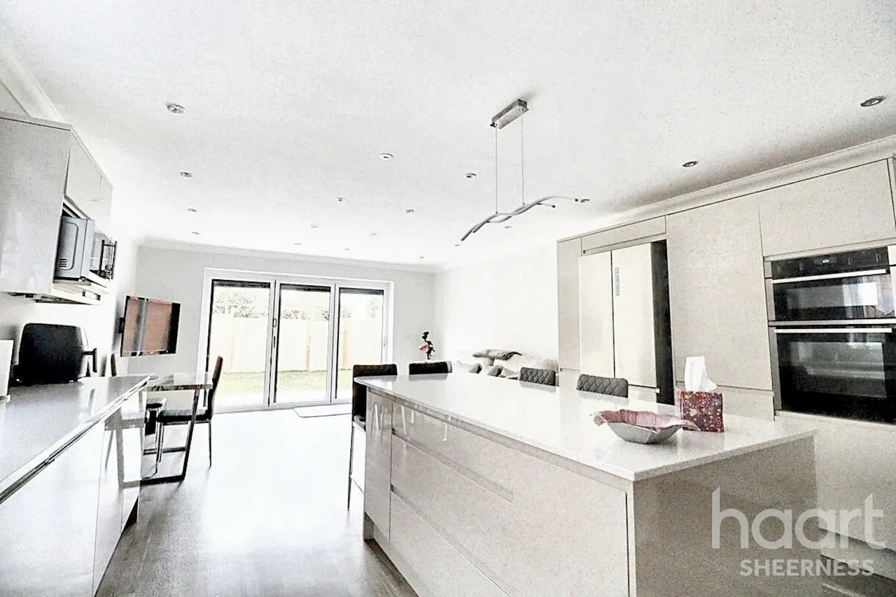 Barton Hill Drive, Minster, ME12, photo 17