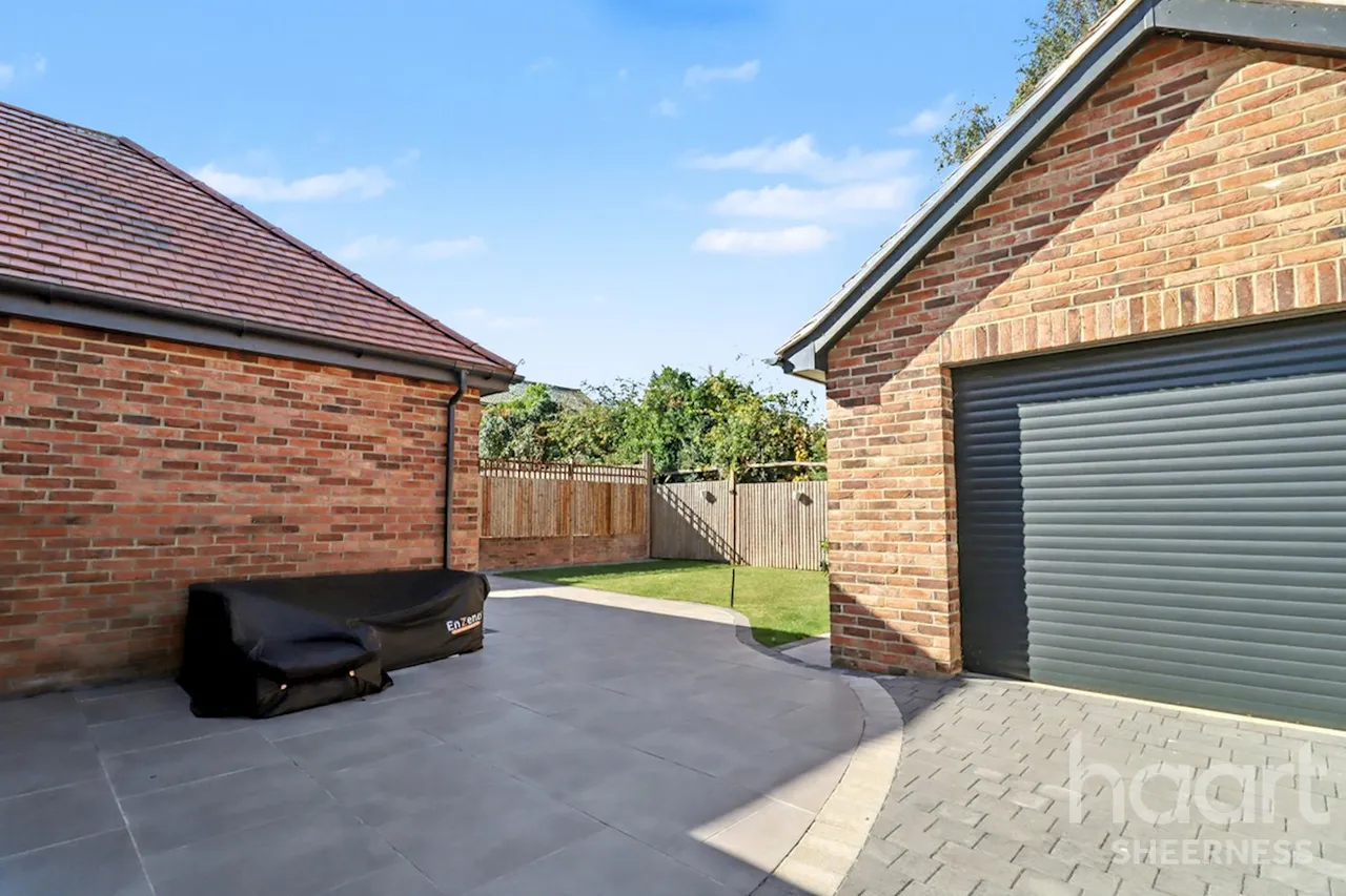 Barton Hill Drive, Minster, ME12, photo 26