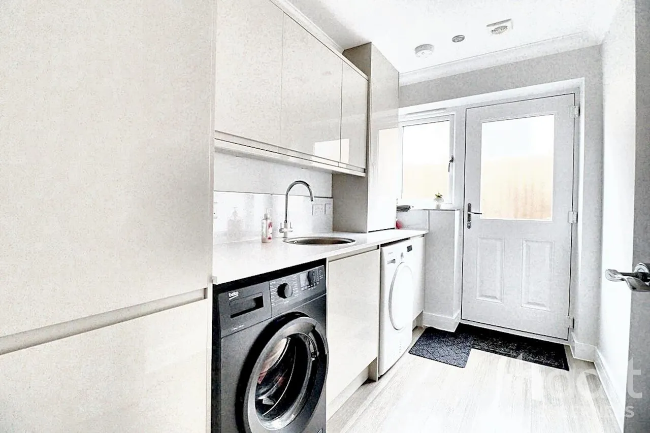 Barton Hill Drive, Minster, ME12, photo 8