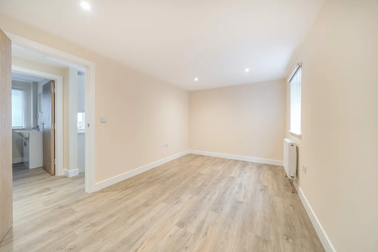 High Street, Godalming, GU7, photo 8