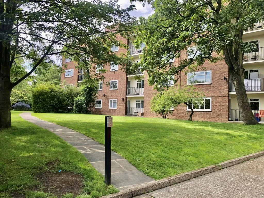 1 bed house to rent, Effra Road, Brixton, SW2