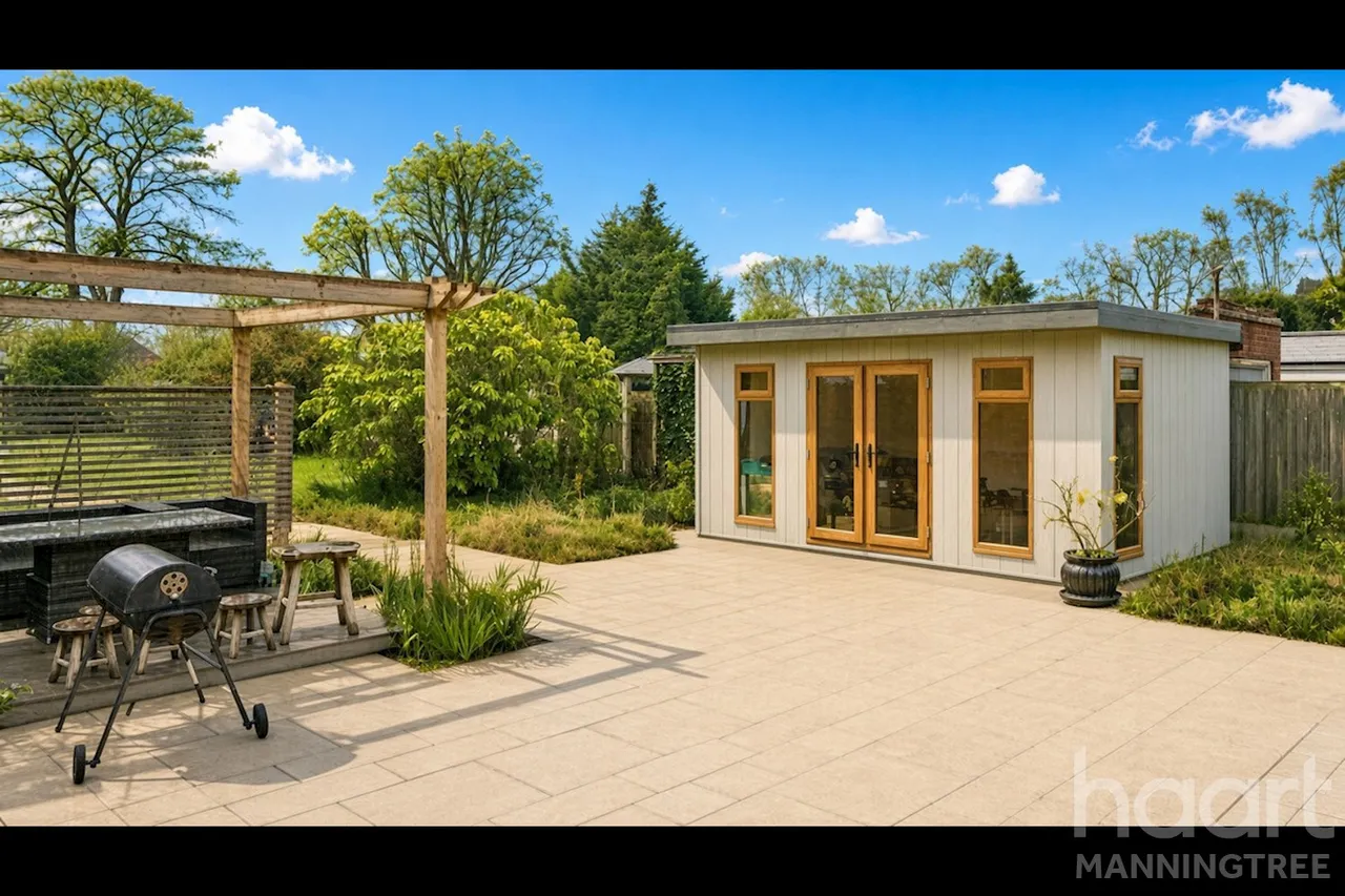 School Lane, Lawford, CO11, photo 6