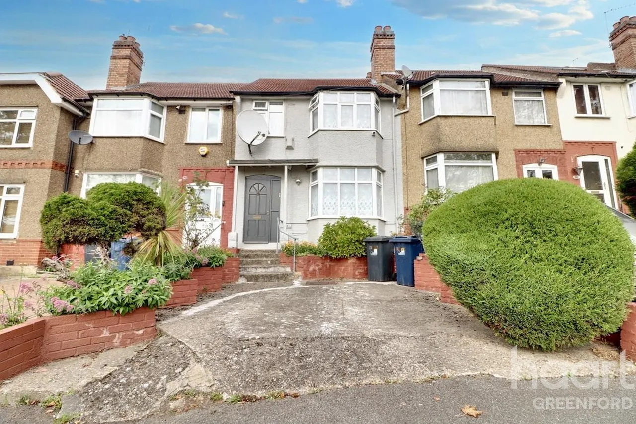 3 bed house for sale, Whitton Avenue East, Greenford, UB6