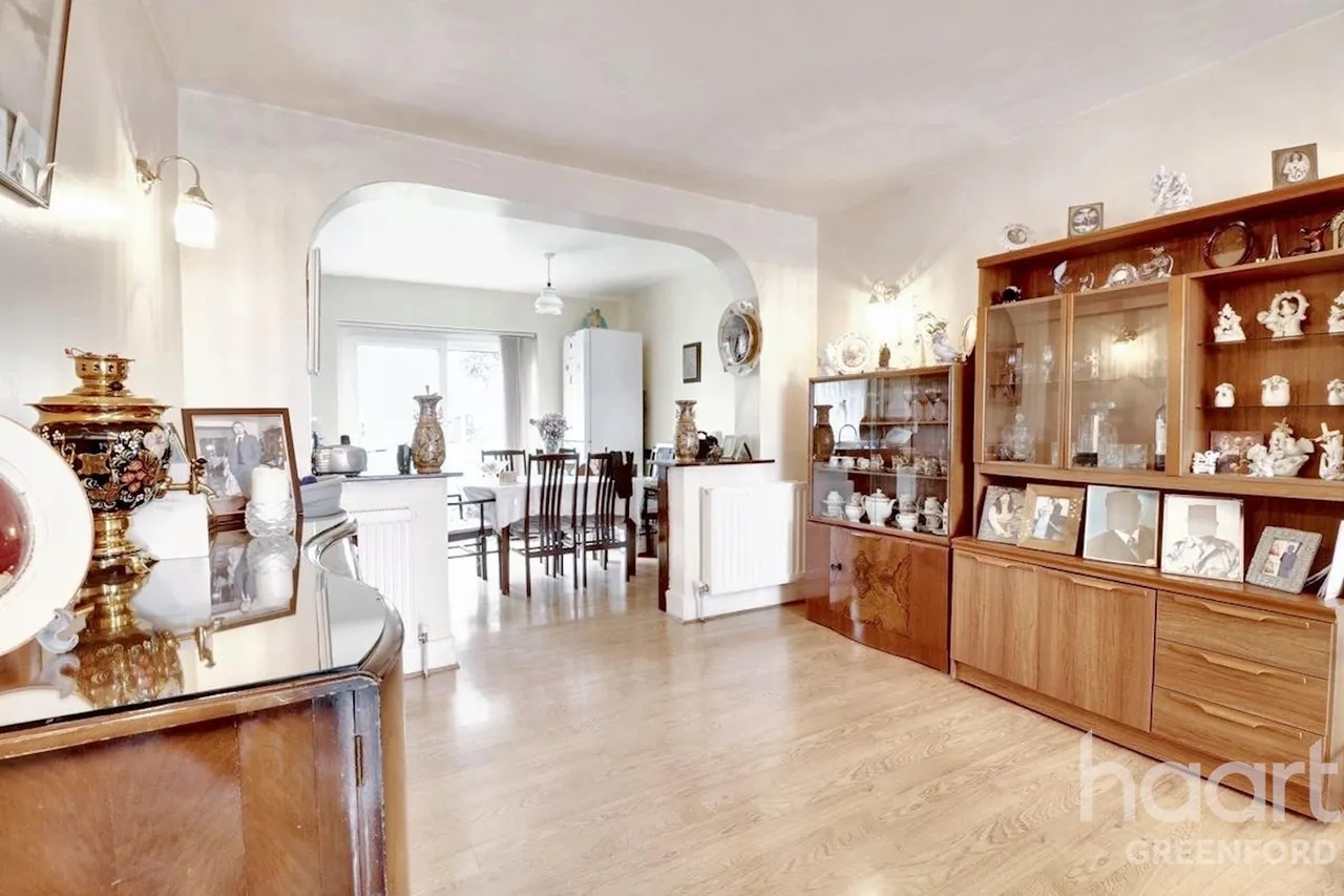 Whitton Avenue East, Greenford, UB6, photo 3