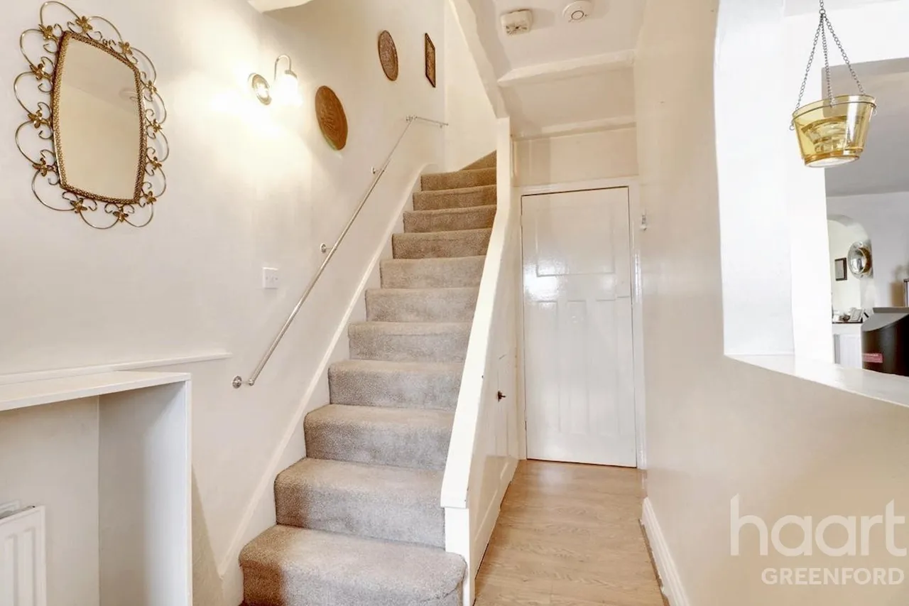 Whitton Avenue East, Greenford, UB6, photo 8