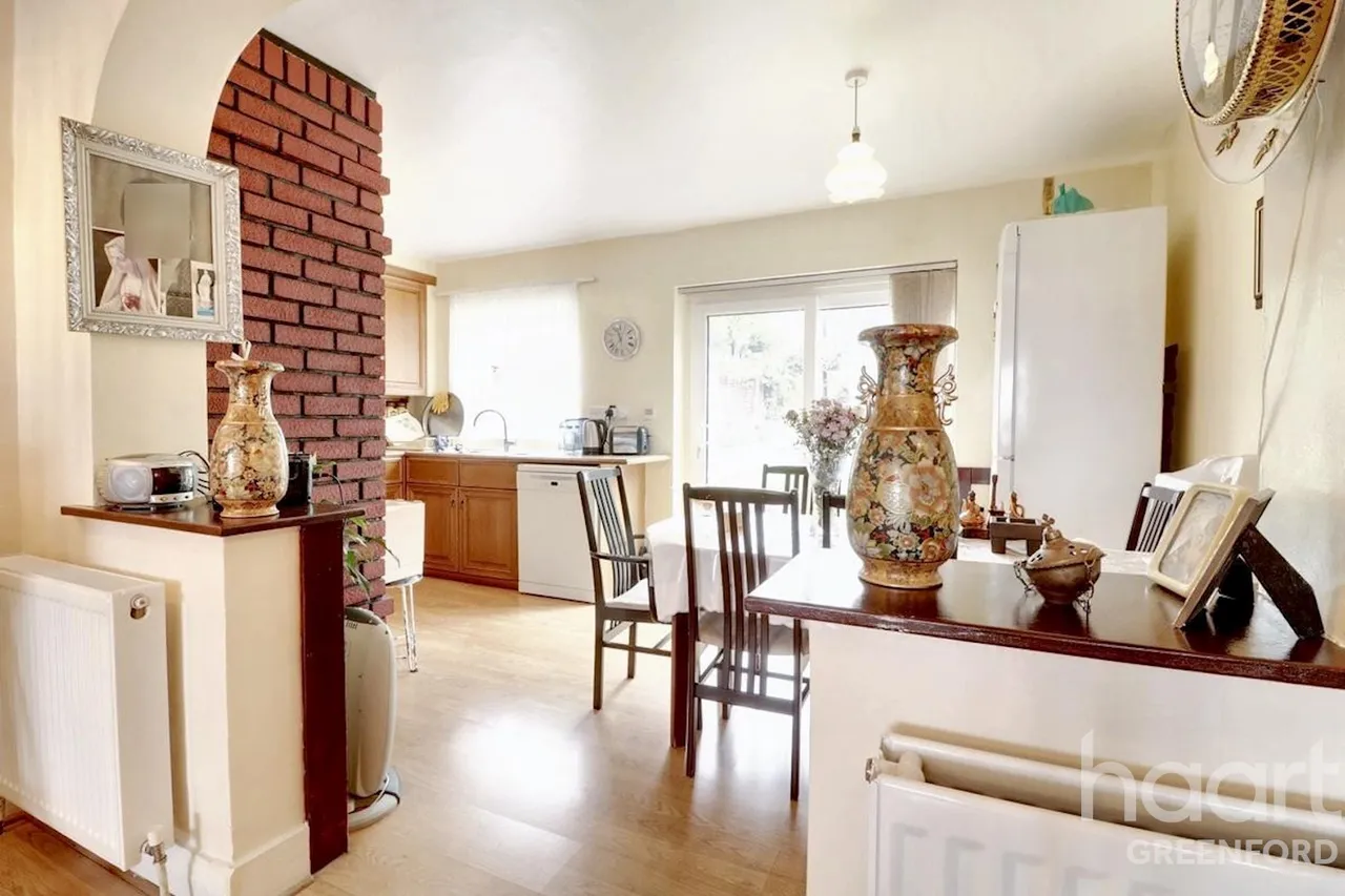 Whitton Avenue East, Greenford, UB6, photo 5