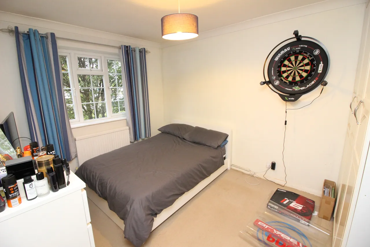 Grafton Road, WORCESTER PARK, Surrey, Worcester Park, KT47QR, photo 4