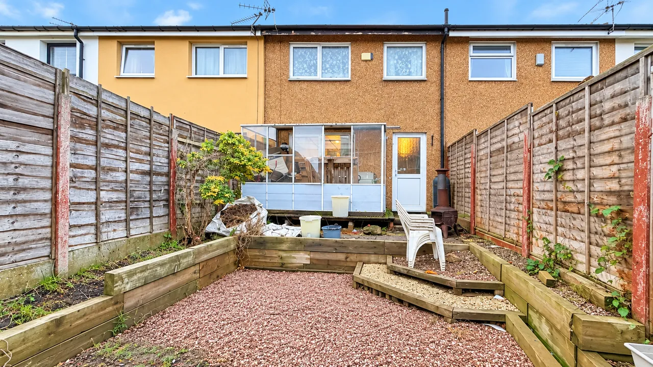 Bonar Close, Edgeley, SK3, photo 9
