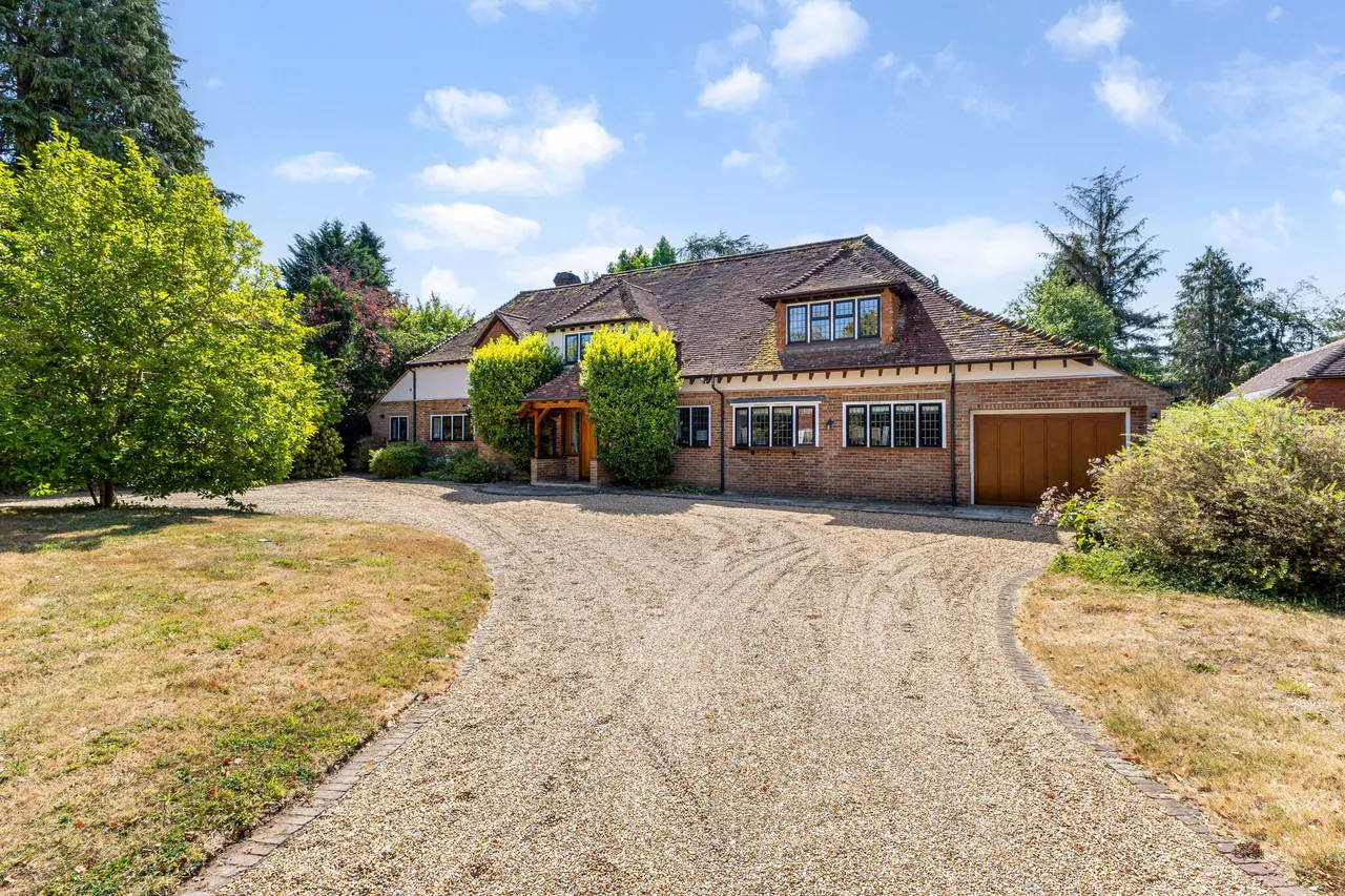 5 bed house for sale — Grantley Avenue, Guildford, GU5