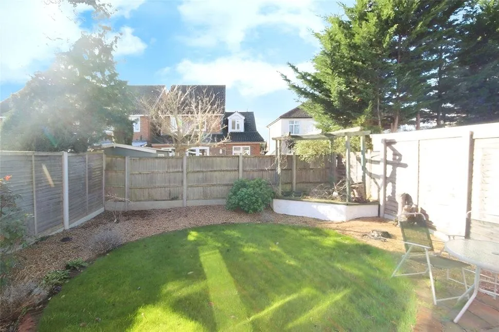 Kings Road, Egham, Surrey, TW20, photo 7