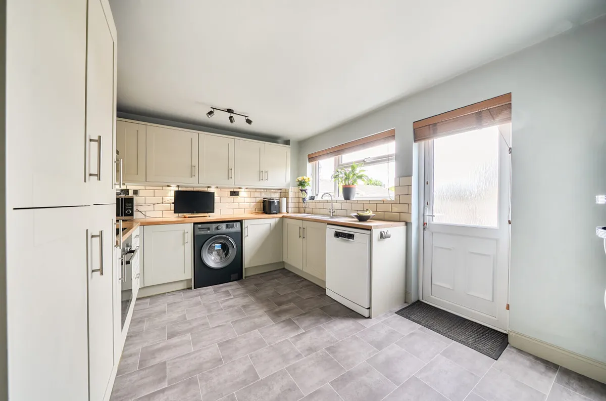 Newbury, RG14, photo 18