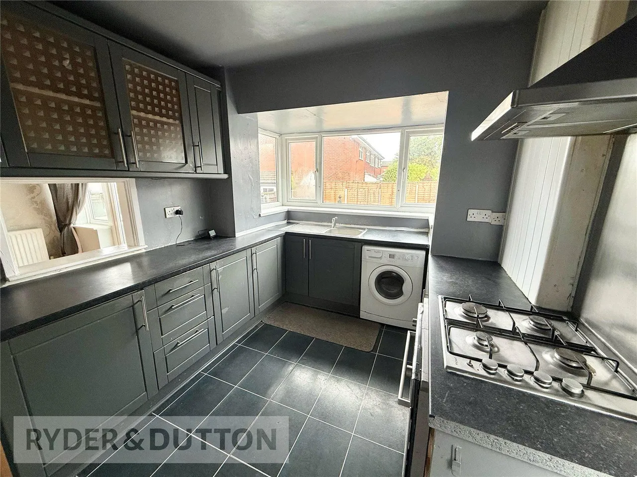 Bucklow Close, Oldham, OL4, photo 5