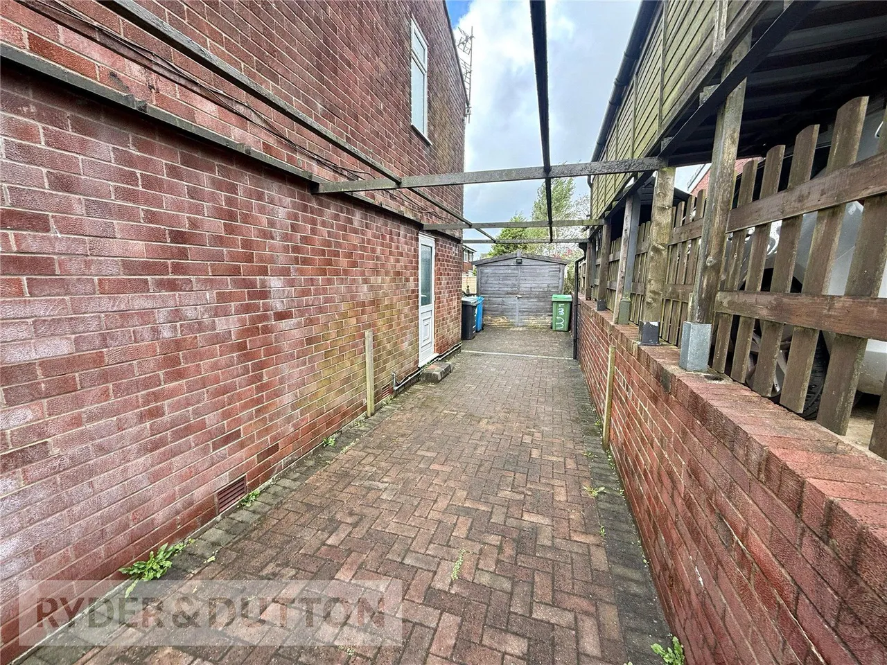 Bucklow Close, Oldham, OL4, photo 15