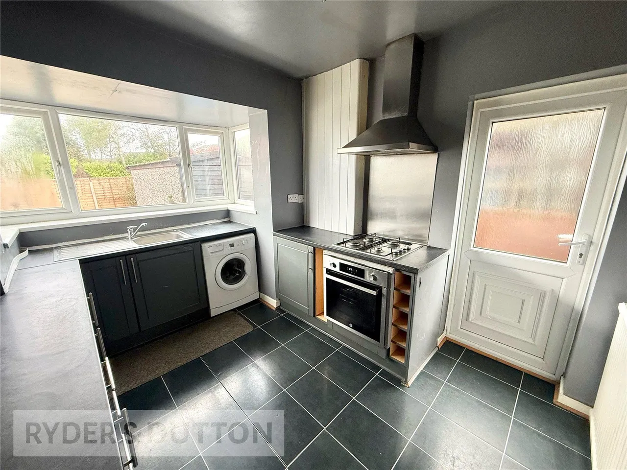 Bucklow Close, Oldham, OL4, photo 6