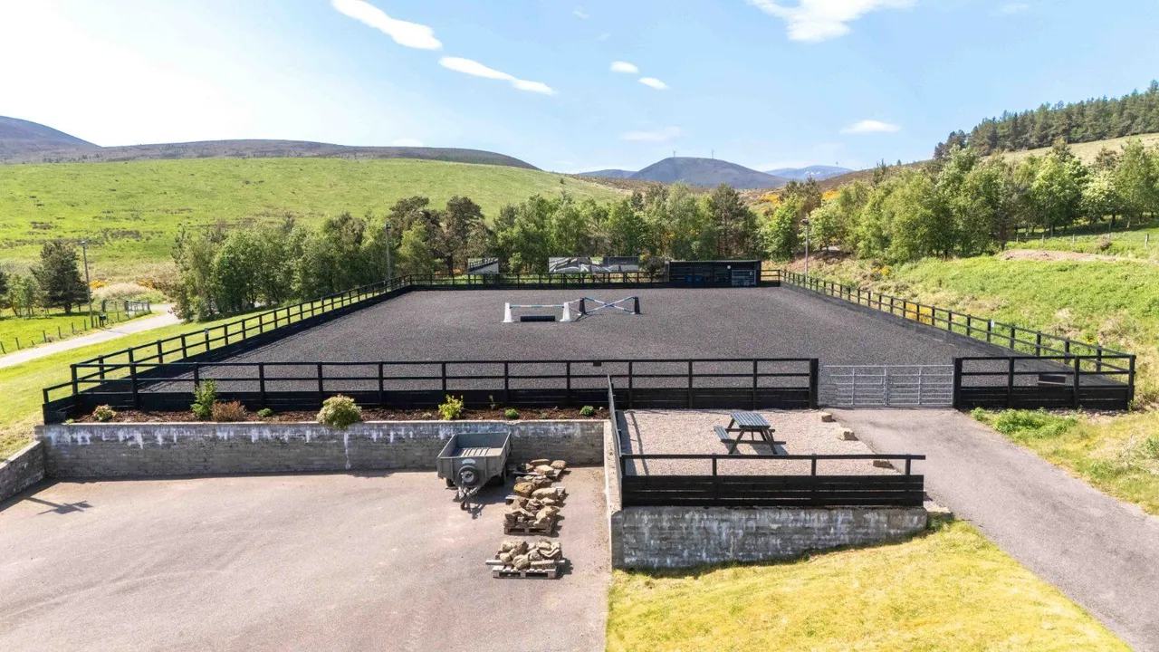 Wester Lealty Farm, Alness, Ross-Shire, IV17 0XJ, photo 4