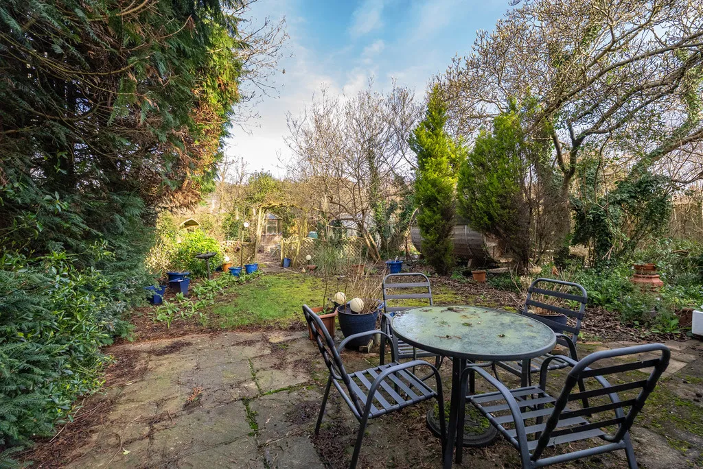 The Borough, Brockham, RH3, photo 4