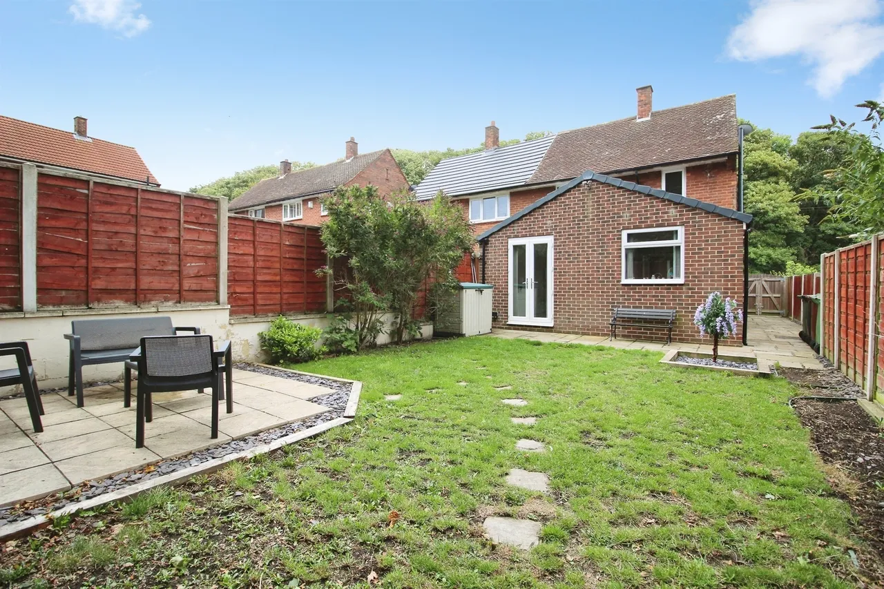 Swarcliffe Avenue, Leeds, photo 12