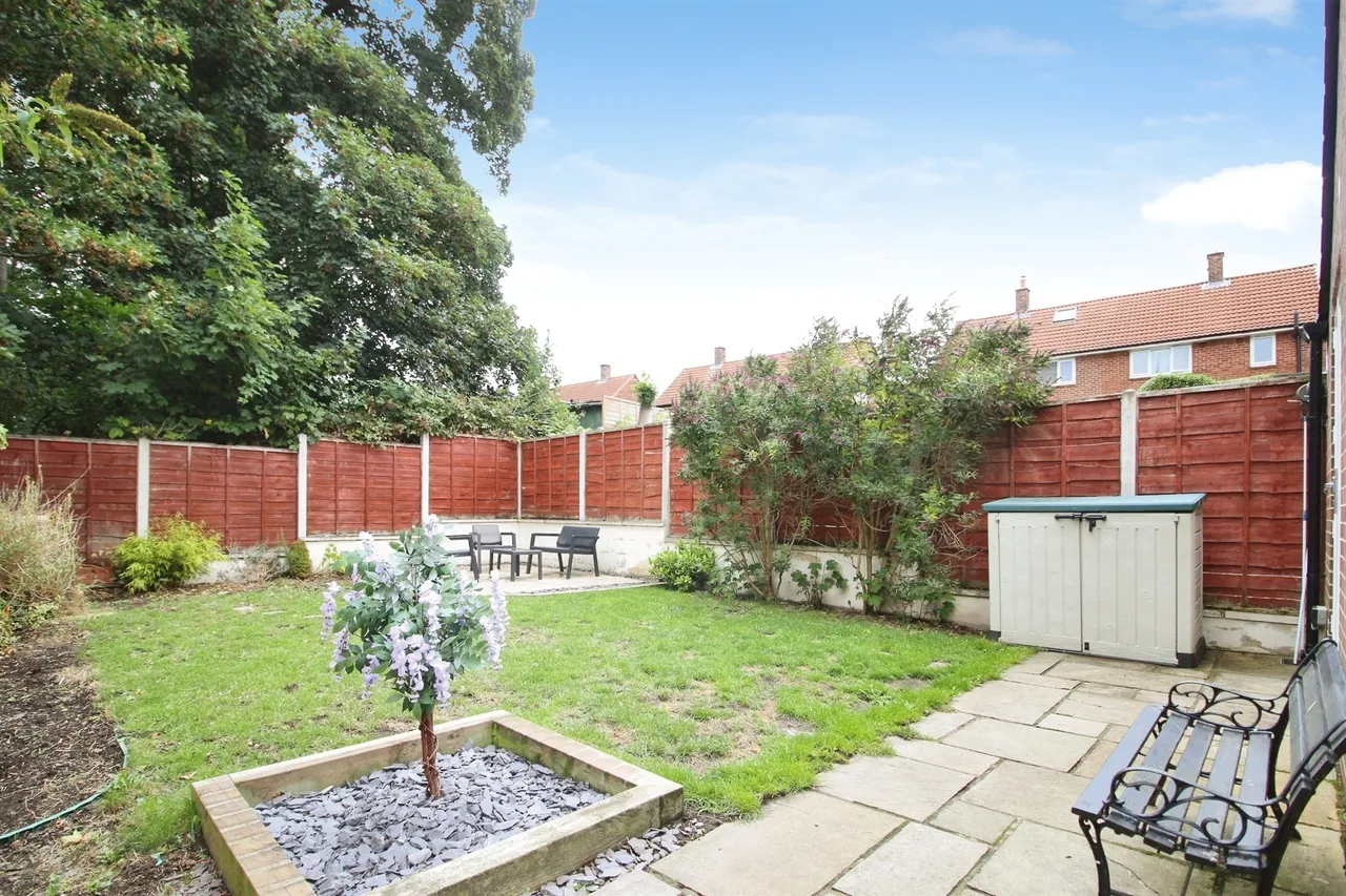 Swarcliffe Avenue, Leeds, photo 11
