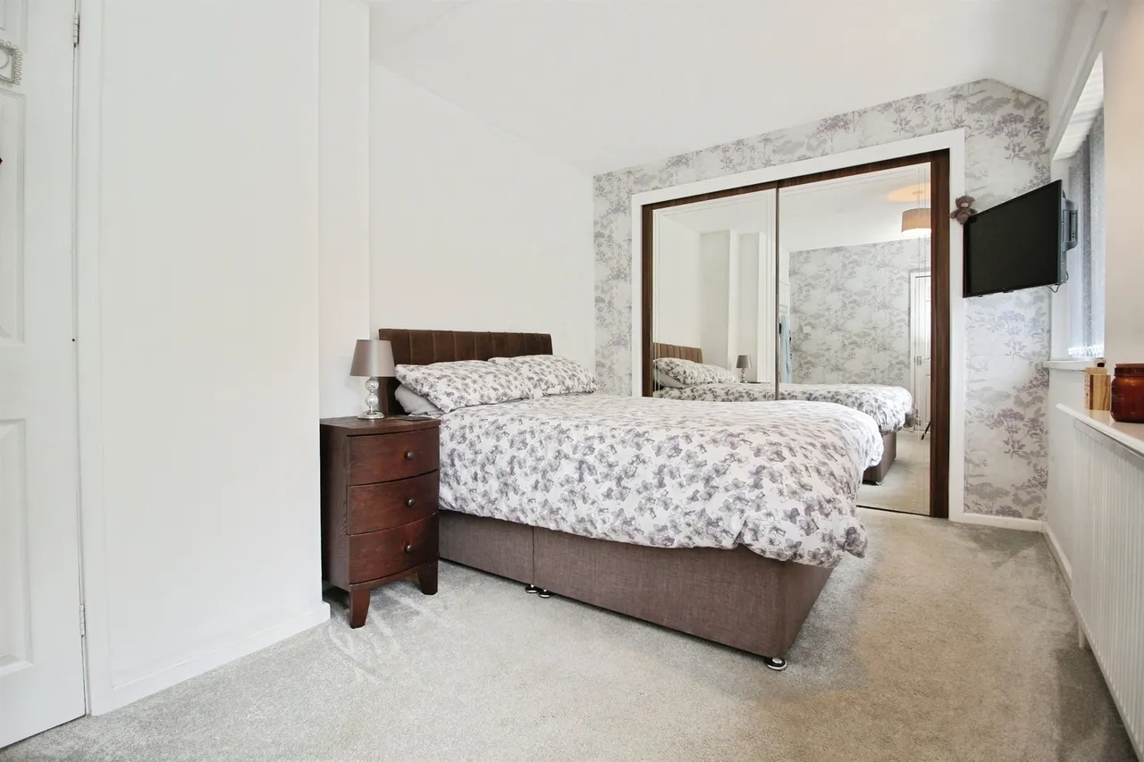 Swarcliffe Avenue, Leeds, photo 8