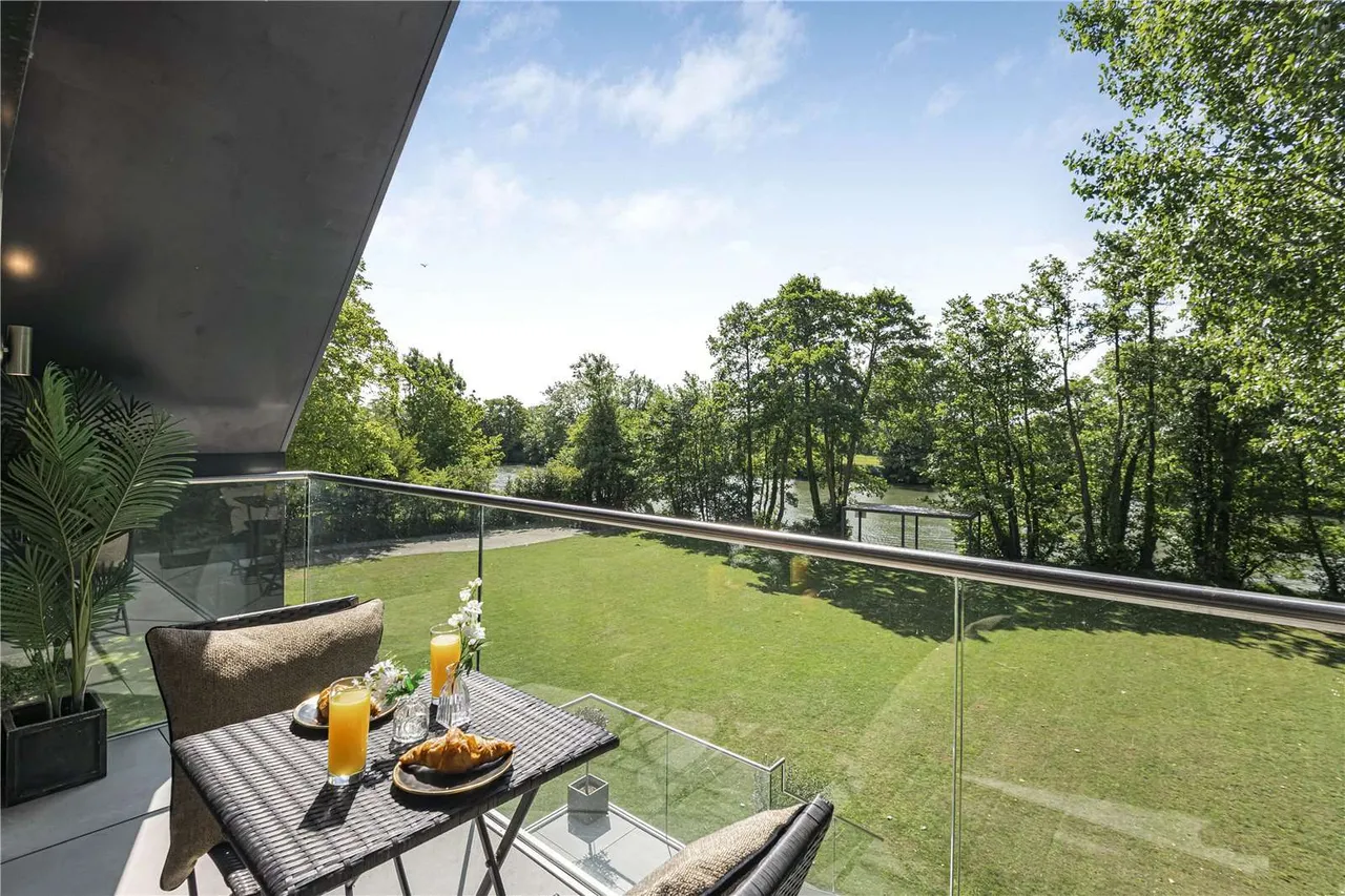The Warren, Caversham, Reading, RG4 7TQ, photo 11