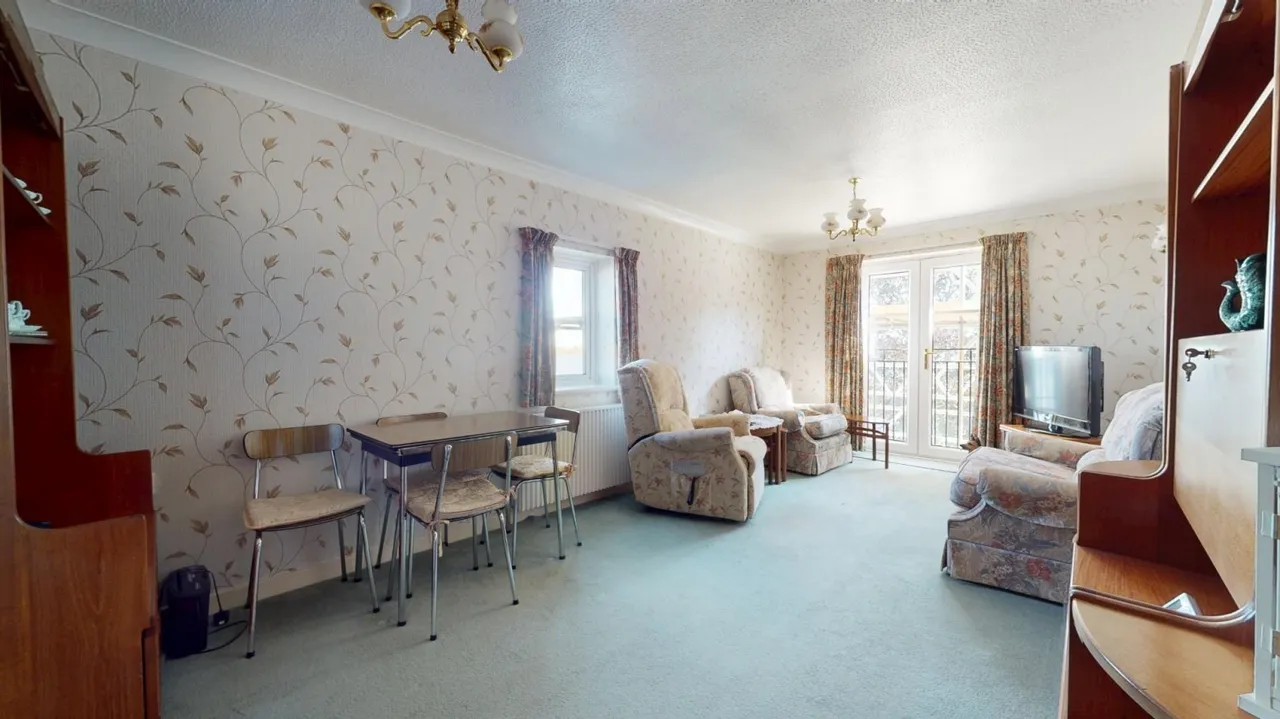 West Street, Gravesend, DA11, photo 2