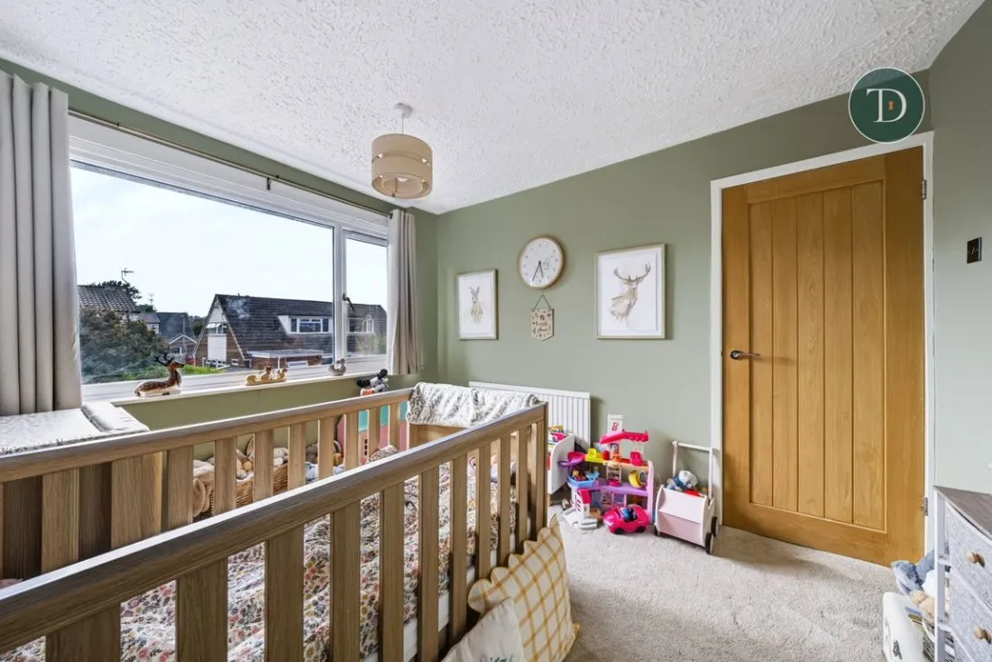 Elaine Close, Great Sutton, CH66, photo 16