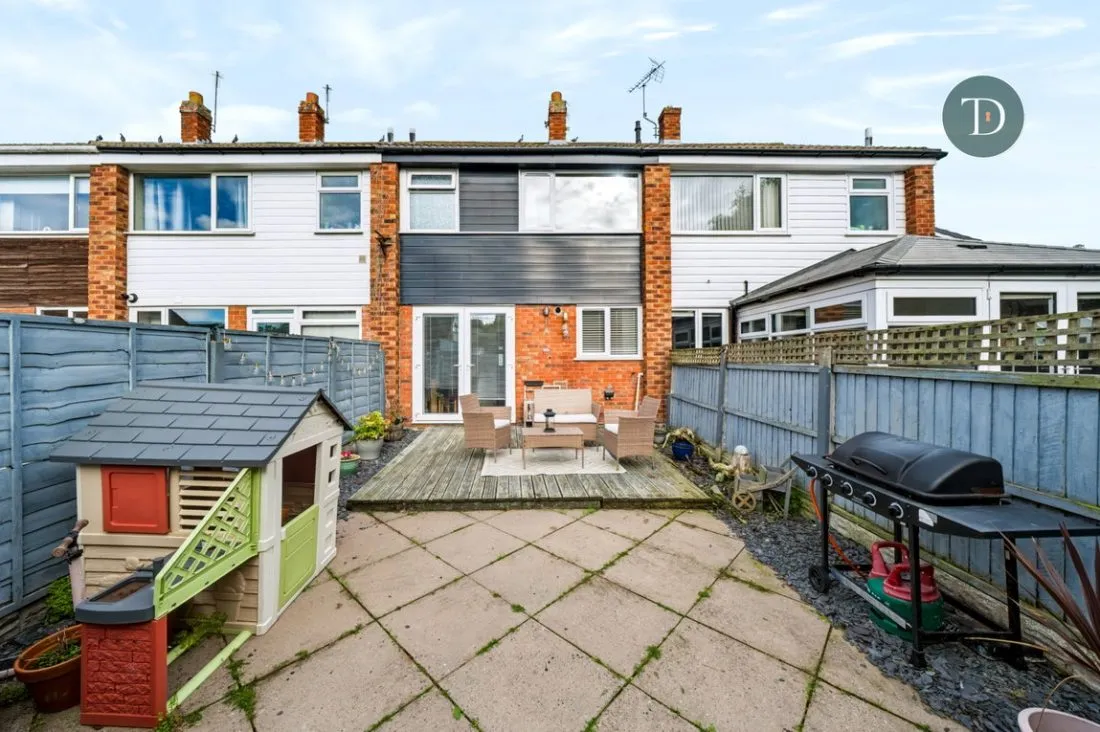 Elaine Close, Great Sutton, CH66, photo 4