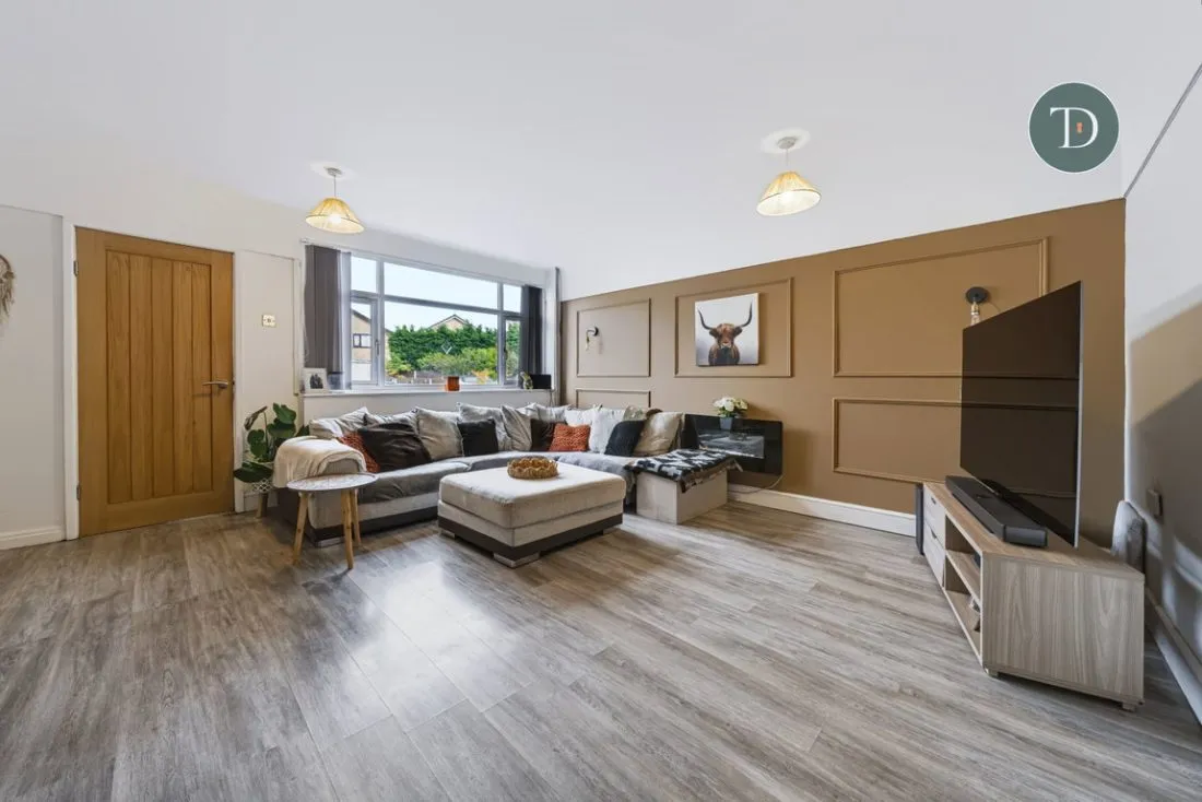Elaine Close, Great Sutton, CH66, photo 6