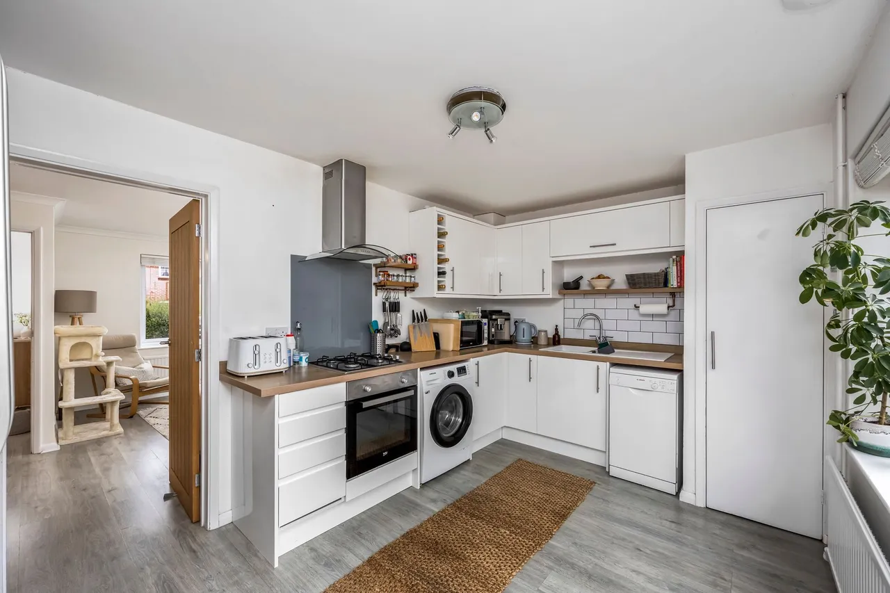 Boston Road, Haywards Heath, RH16, photo 5