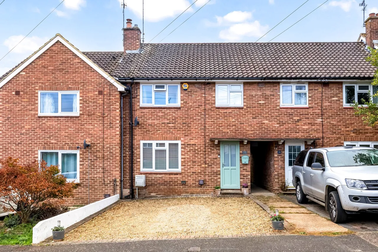 3 bed property for sale, Boston Road, Haywards Heath, RH16