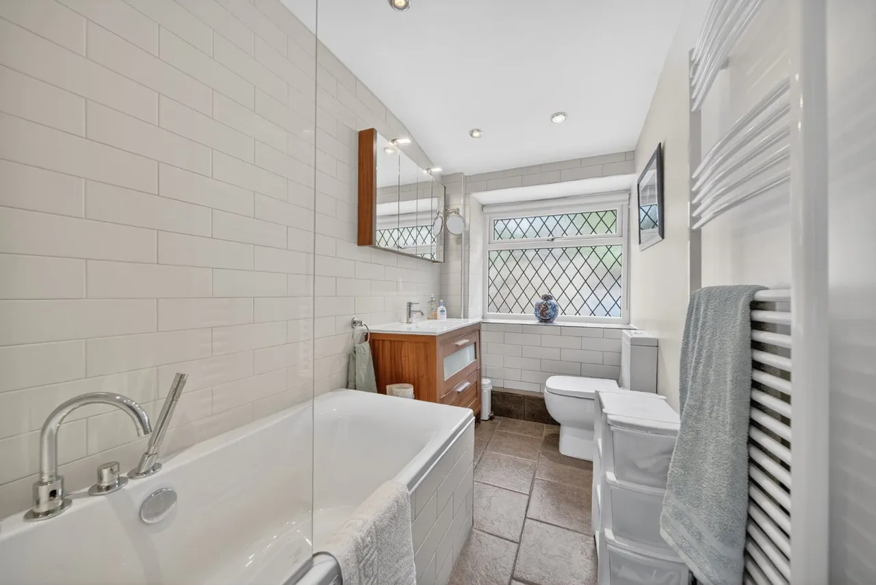 Rein Road, Horsforth, LS18, photo 17