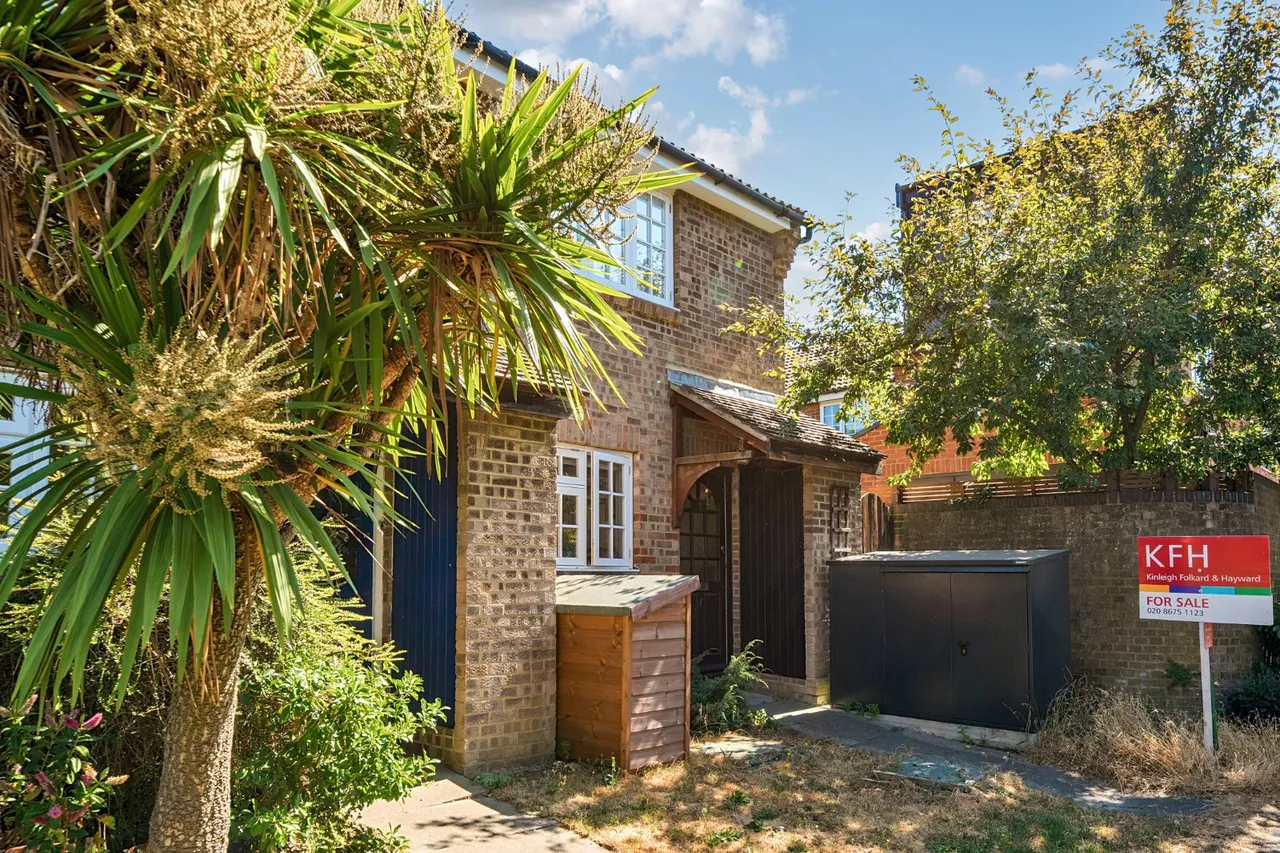 St. Hughes Close, London, SW17, photo 4