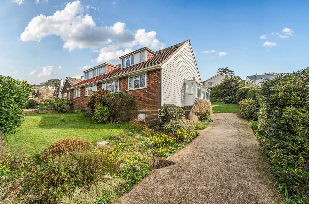 4 bed property for sale — Eastwood Crescent, Newton Abbot, Devon, TQ12