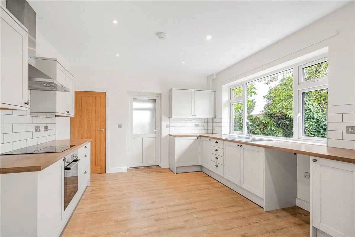 Cromwell Lane, Burton Green, CV8, photo 4