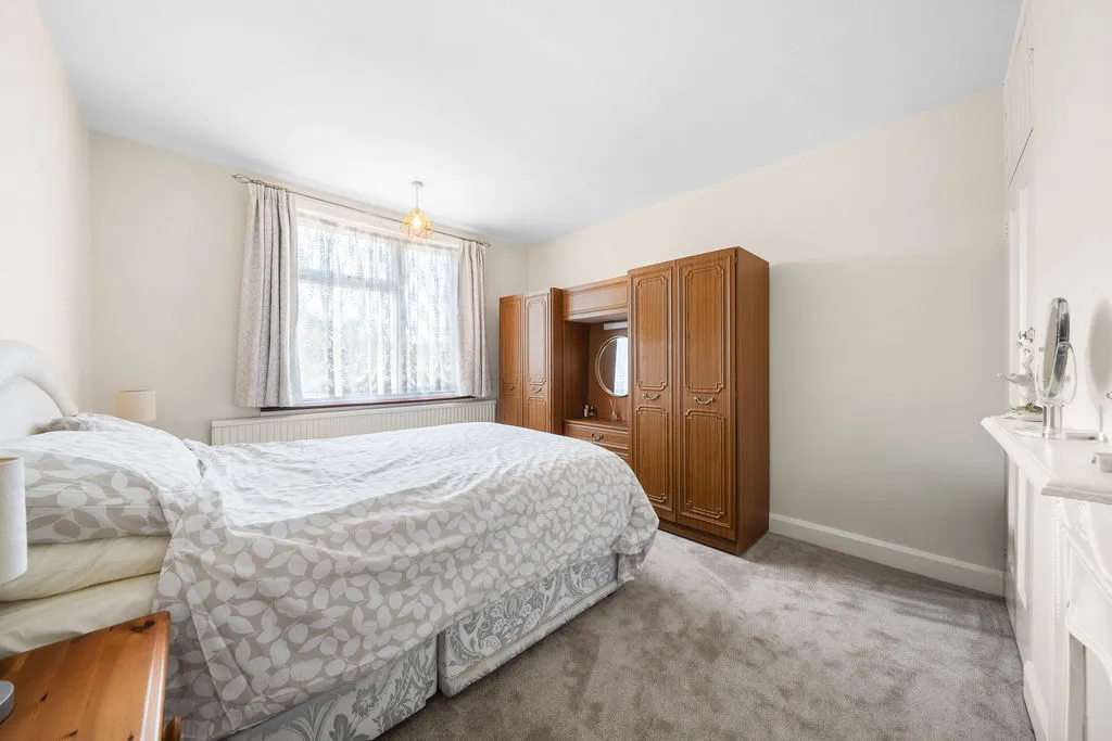 Cottimore Lane, Walton-On-Thames KT12 2BT, photo 10
