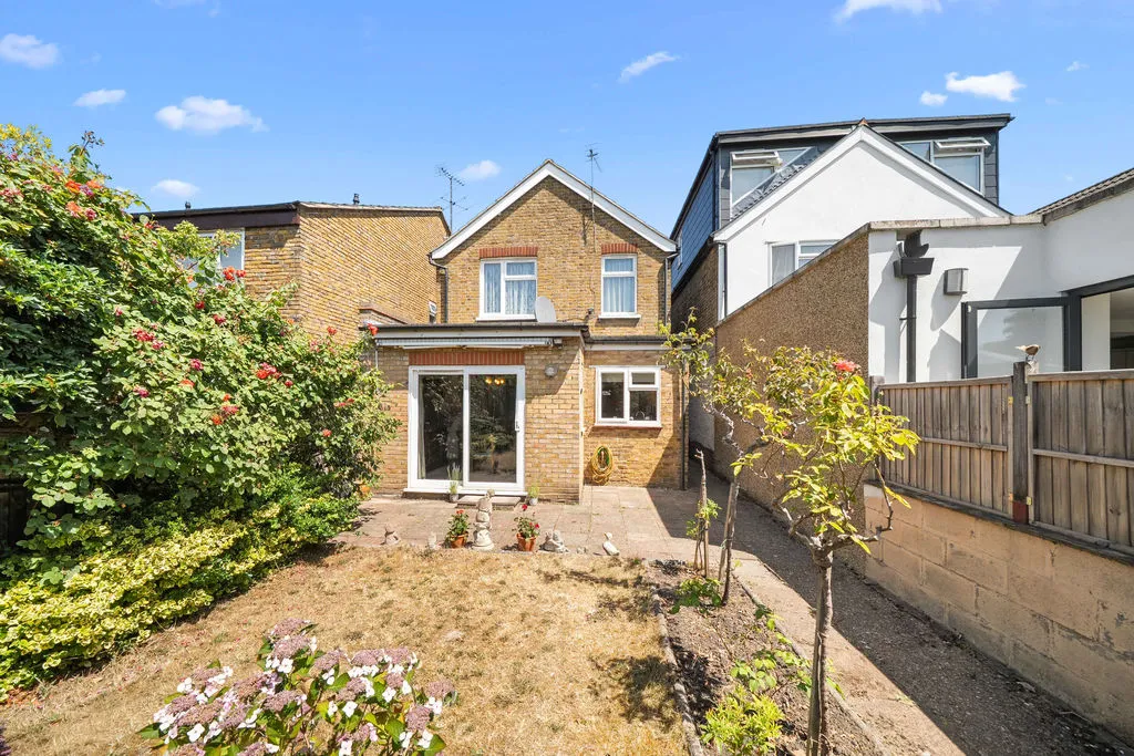 Cottimore Lane, Walton-On-Thames KT12 2BT, photo 15