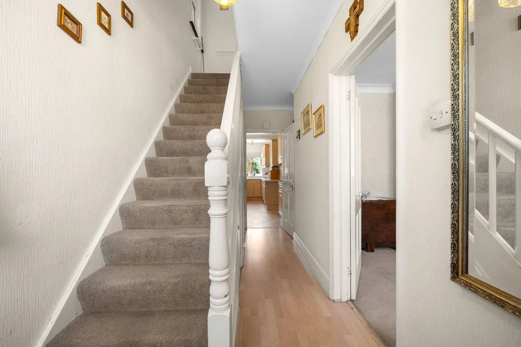 Cottimore Lane, Walton-On-Thames KT12 2BT, photo 8