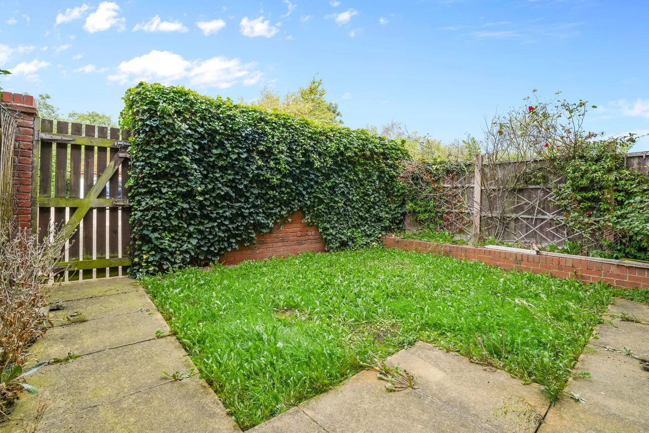 Butts Green, Westbrook, Warrington, Warrington, WA5 7XT, photo 25