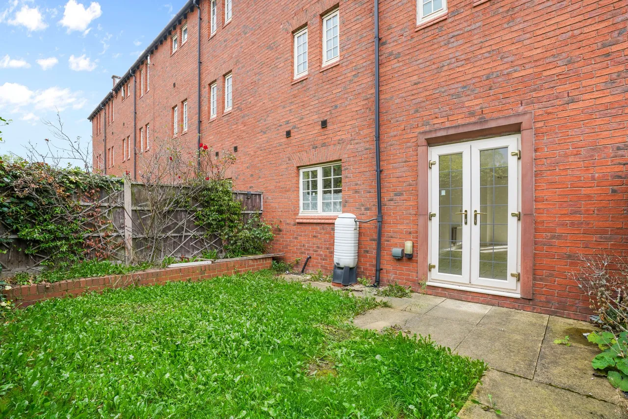 Butts Green, Westbrook, Warrington, Warrington, WA5 7XT, photo 26