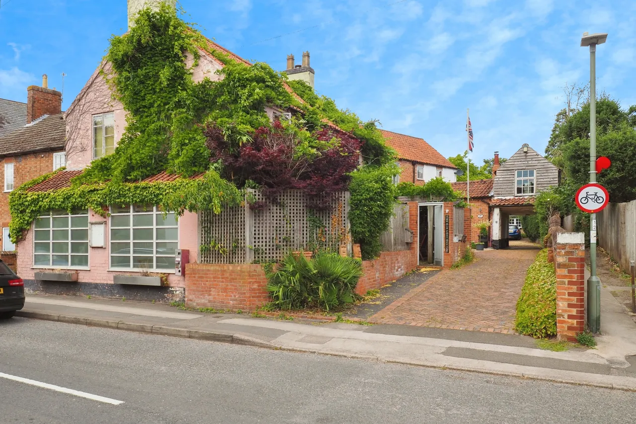 4 bed house for sale, Main Street, Nottingham, NG13