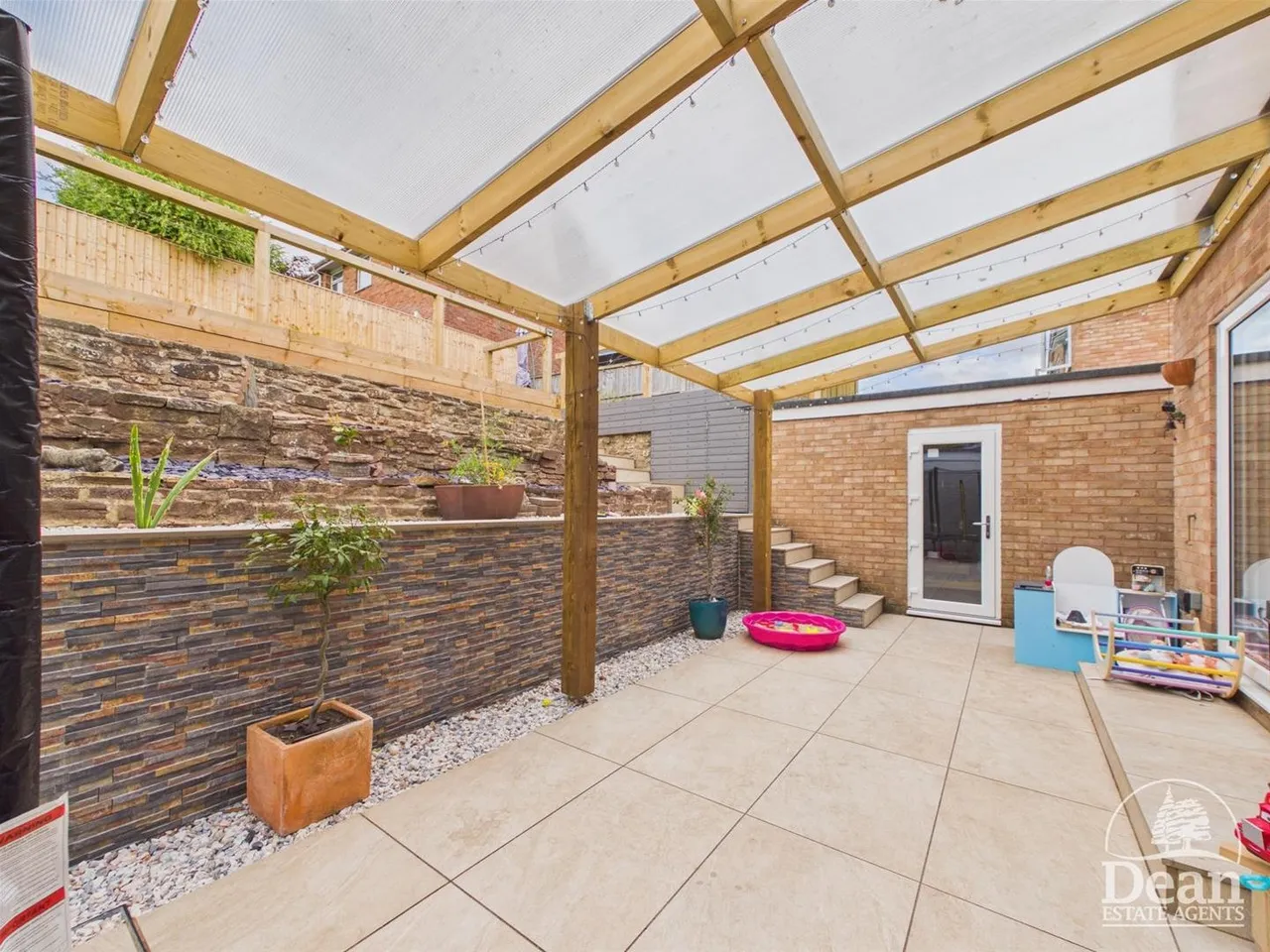 Limeway, Lydney, photo 15