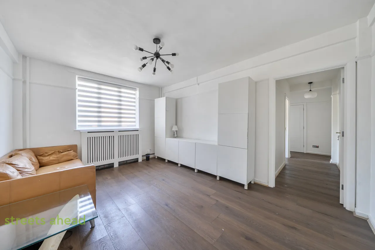 2 bed flat for sale, Elmers End Road, London, SE20
