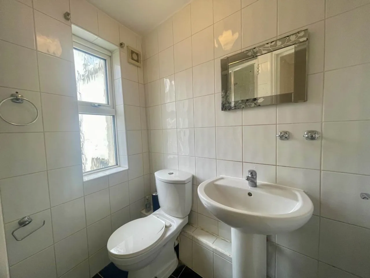 High Road, Leytonstone, E11 3AJ, photo 4