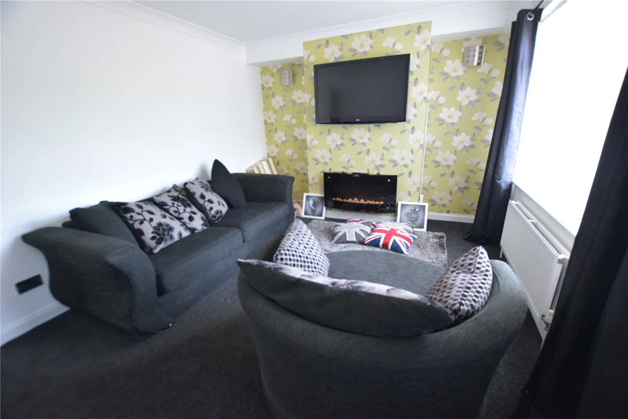 Whitehall Road, Leeds, LS12, photo 4