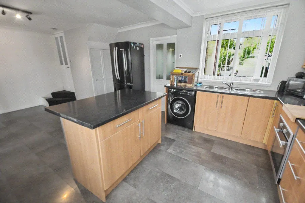 Whitehall Road, Leeds, LS12, photo 12