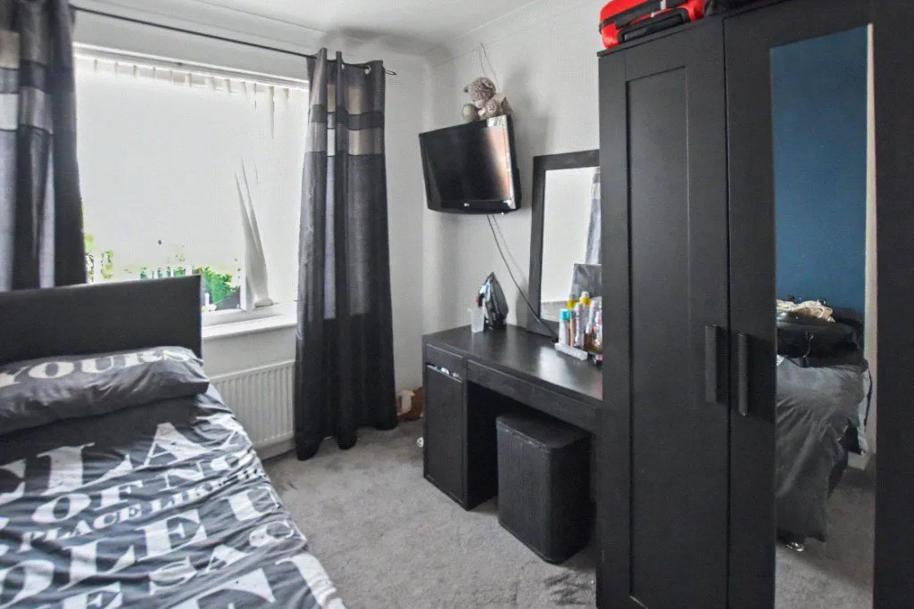 Whitehall Road, Leeds, LS12, photo 7
