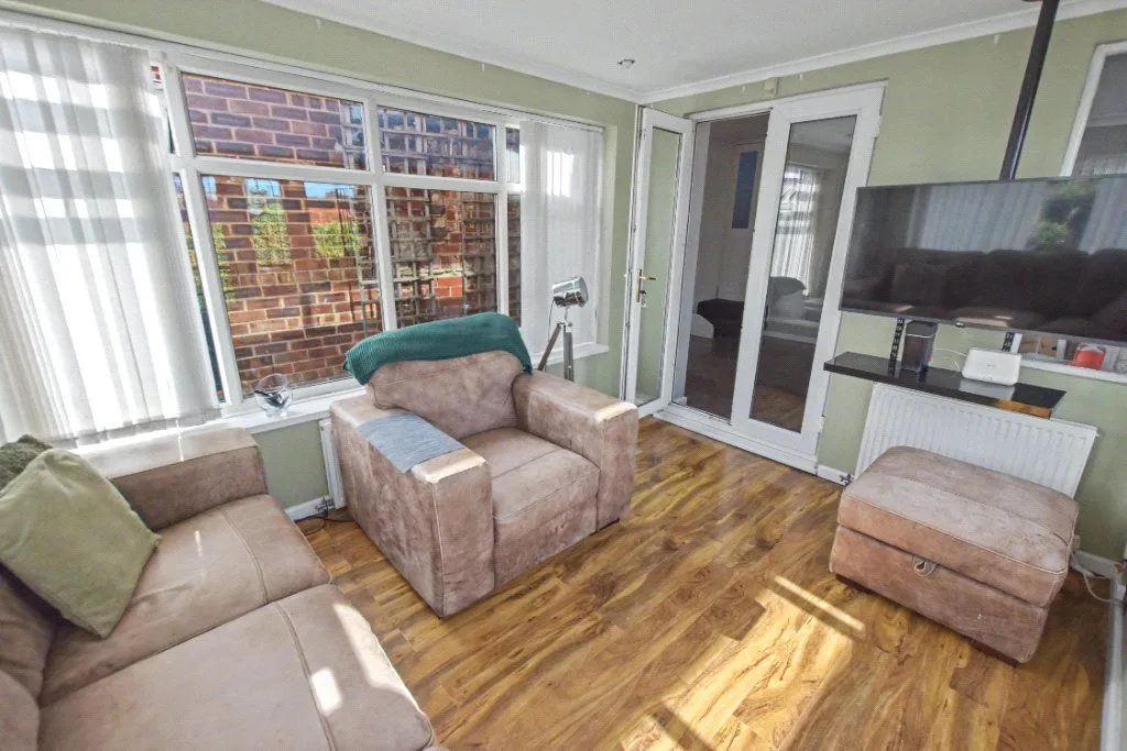 Whitehall Road, Leeds, LS12, photo 5