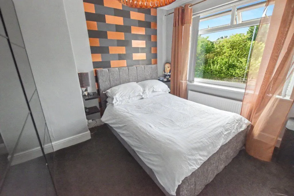 Whitehall Road, Leeds, LS12, photo 6
