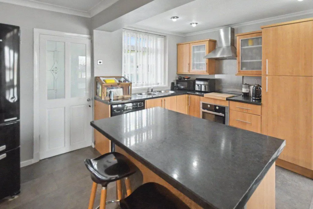 Whitehall Road, Leeds, LS12, photo 2